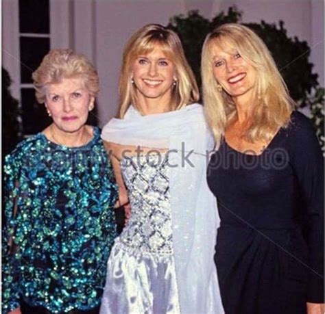 olivia newton john mother.